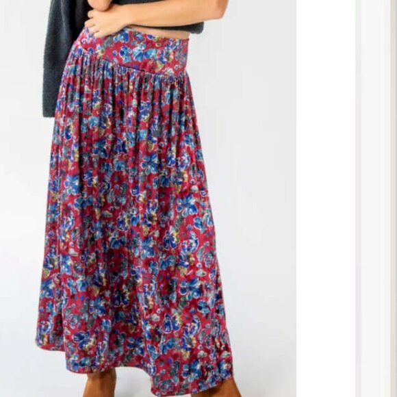 Natural Life Lisa Velvet Maxi Skirt in Red Blue Floral L - Picture 1 of 11